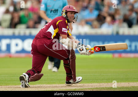 Nicky Boje von Northamptonshire schlägt während des Twenty20 Cup-Spiels in Edgbaston, Birmingham. Stockfoto