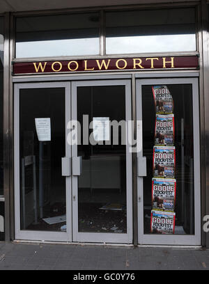 Ein allgemeiner Blick auf den leeren Woolworths Laden in Selby, North Yorkshire. Stockfoto