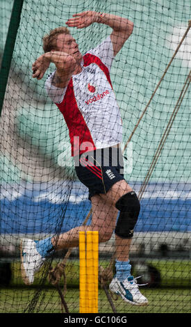 Cricket - The Ashes 2009 - npower Fifth Test - England gegen Australien - England Netze - Tag 1 - The Brit Oval. Der englische Andrew Flintoff während der Nets-Sitzung im Londoner Oval. Stockfoto