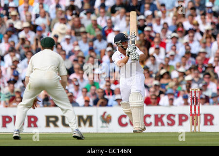 Cricket - The Ashes 2009 - npower Fünfter Test - Tag drei - England gegen Australien - The Brit Oval. Jonathan Trott aus England in Aktion Stockfoto