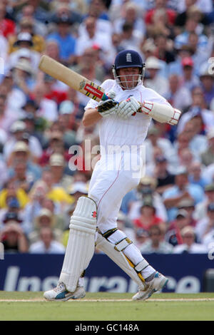 Cricket - The Ashes 2009 - npower Fünfter Test - Tag drei - England gegen Australien - The Brit Oval. Englands Graeme Swann in Aktion Stockfoto