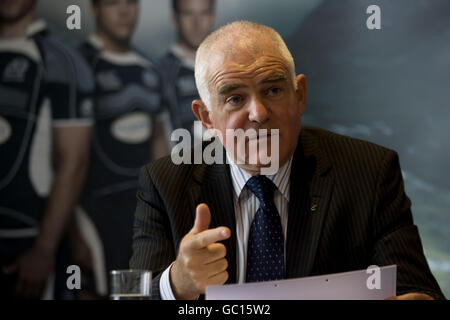 MSP-Mitglied Jim Mather während der Pressekonferenz in Murrayfield, Edinburgh. Stockfoto