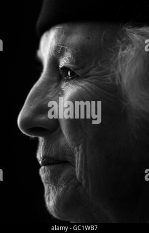 Dame Vera Lynn, 92 Jahre alt, nimmt an der Einführung der neuen Website „The Times of my Life“ in den Cabinet war Rooms, Westminster, im Zentrum von London, Teil. Stockfoto