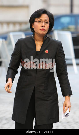 Der indonesische Finanzminister Sri Mulyani Indrawati kommt zum G20-Gipfel des Finanzministers im Finanzministerium in Westminster, London. Stockfoto