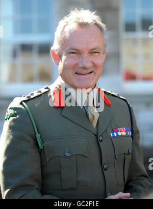 Brigadier Gordon Messenger, Kommandant des Commandos 3, der während einer Zeremonie in Royal Marines Stonehoue in Plymouth die Bar to Distinguished Service Order in der neuesten Operational Honors and Awards Liste erhielt. Stockfoto