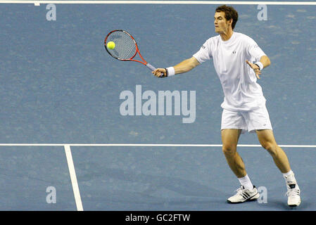 Der Großbritanniens Andy Murray in seinem Doppelspiel während des Davis Cup Euro/Africa Group I Relegation Tie in der Echo Arena, Liverpool. Stockfoto