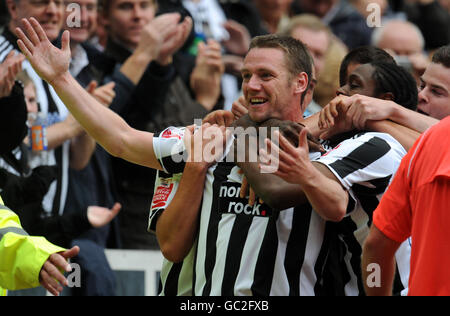 Kevin Nolan aus Newcastle feiert beim Coca-Cola Championship-Spiel im St. James' Park, Newcastle, das zweite Tor seiner Mannschaften. Stockfoto