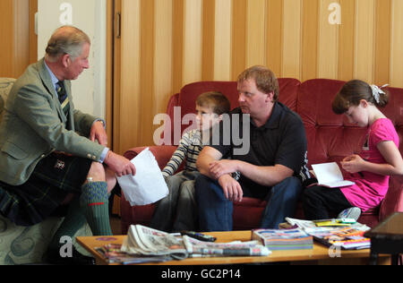 Prince Of Wales besucht Flutopfer Stockfoto