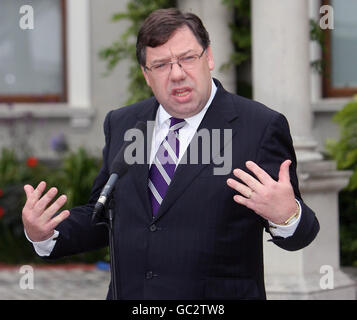 Taoiseach Brian Cowen spricht zu Beginn des Global Irish Economic Forum, um Ideen zu entwickeln, um Irland aus der Rezession zu ziehen, im Farmleigh House in Dublin. Stockfoto