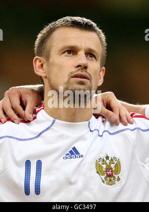 Fußball - FIFA Fußball-Weltmeisterschaft 2010 - Qualifikationsrunde - Gruppe 4 - Wales gegen Russland - Millennium Stadium. Sergei Semak, Russland Stockfoto