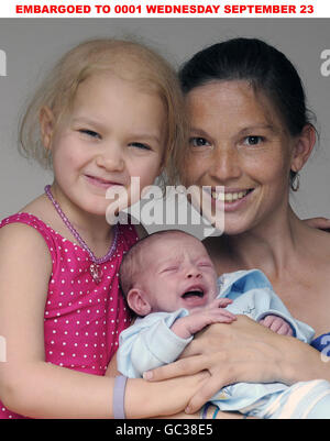 Erstes Baby Great Ormond Street Hospital Stockfoto