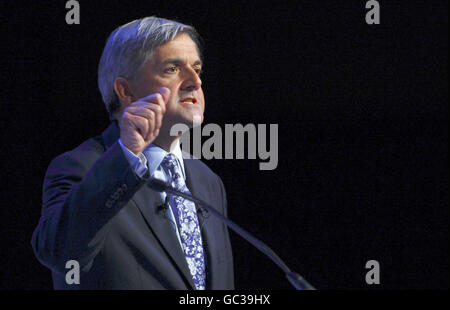 Der Sprecher der Liberaldemokratischen Partei für Inneres, Chris Huhne, spricht auf der Jahreskonferenz der Partei in Bournemouth, Dorset. Stockfoto