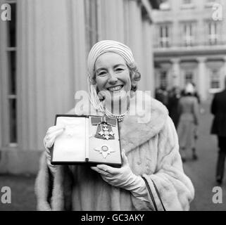 Investitur - Vera Lynn - Buckingham Palace Stockfoto