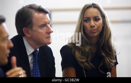 Mandelson besucht British School of Performing Arts Stockfoto