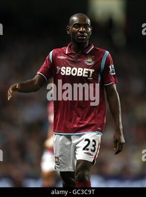 Fußball - Barclays Premier League - Manchester City / West Ham United - City of Manchester Stadium. Herita Ilunga, West Ham United Stockfoto