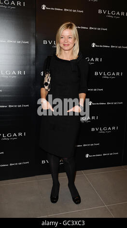 Lady Helen Windsor kommt zur 125. Jubiläumsparty der Vogue/Bulgari und unterstützt Save the Children in der Saatchi Gallery in London. Stockfoto