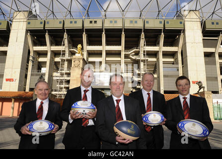 L-R: Dickie Jeeps, Lawrence Dallaglio, Alastair Hignell, Bill Beaumont und Rob Andrew während eines Fotoanrufs in Twickenham, London. Stockfoto