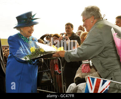 Königin besucht Gloucester Stockfoto