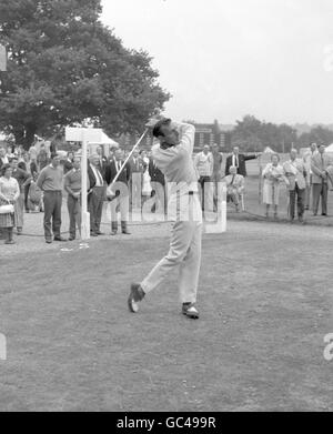 Der Komiker und Fernseherpersönlichkeit Eric Sykes fährt ab Stockfoto