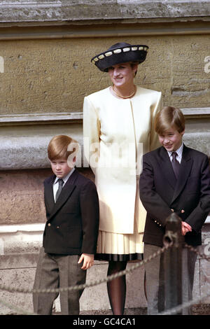 Royalty - Prinzessin von Wales und ihren Söhnen - Str. Georges Kapelle, Windsor Castle Stockfoto