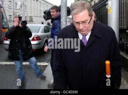 Gerichtsverfahren James Brooke-Tyrell. James Brooke-Tyrell, ehemaliger FAS-Geschäftsführer, verlässt heute das Dublin District Court. Stockfoto