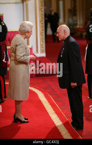 Investitur am Buckingham Palace Stockfoto