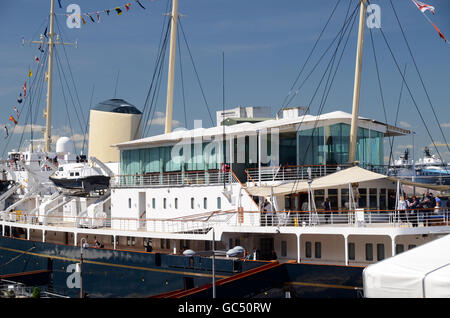 Die Royal Yacht Britannia festgemacht in Leith Docks