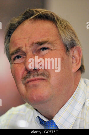 Professor David Nutt spricht am Science Media Center, London. Stockfoto