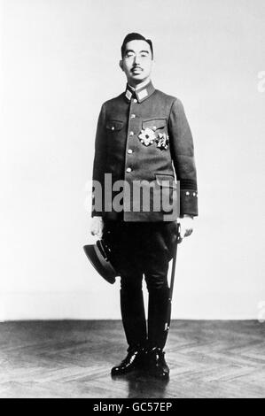 Japans Kriegsführer, Kaiser Hirohito, in seiner Armeeuniform im Jahr 1943 Stockfoto