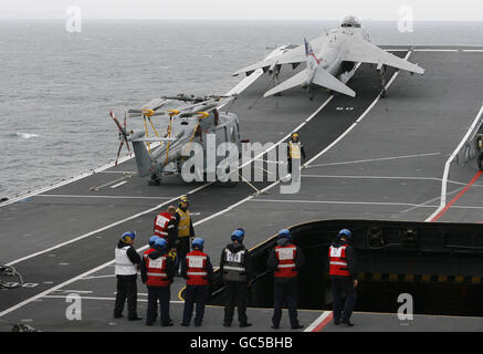 HMS Illustrious verbindet Fly Navy 100 feiern Stockfoto