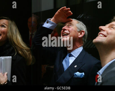 Der Prince Of Wales eröffnet neue Burberry HQ Stockfoto