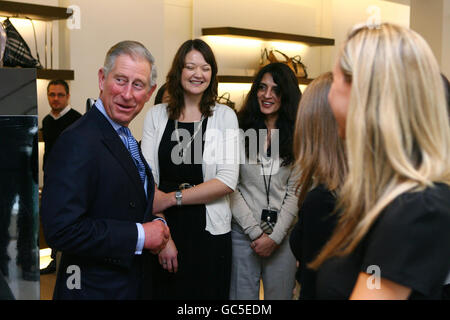 Der Prince Of Wales eröffnet neue Burberry HQ Stockfoto