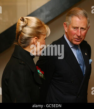 Der Prince Of Wales eröffnet neue Burberry HQ Stockfoto