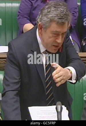 Der britische Premierminister Gordon Brown gibt bei einer Erklärung vor dem Unterhaus zum EU-Gipfel in Brüssel letzte Woche eine Erklärung ab. Stockfoto