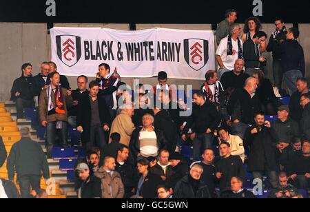 Fußball - UEFA Europa League - Gruppe E - AS Roma gegen Fulham - Olympiastadion. Fulham Fans in den Tribünen während des Spiels Stockfoto