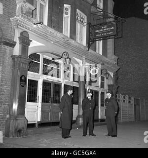 Kriminalität - blinde Bettler Pub schießen - London Stockfoto