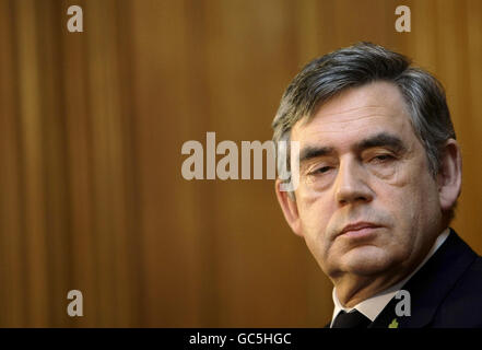 Premierminister Gordon Brown während seiner monatlichen Pressekonferenz in der Downing Street 10 in London. Stockfoto