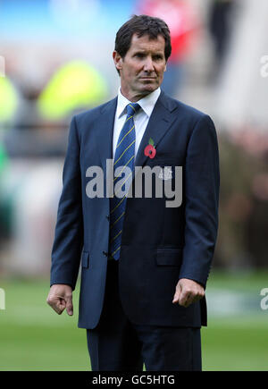 Rugby Union - Investec Challenge Series 2009 - England / Australien - Twickenham. Australien Cheftrainer Robbie Deans Stockfoto