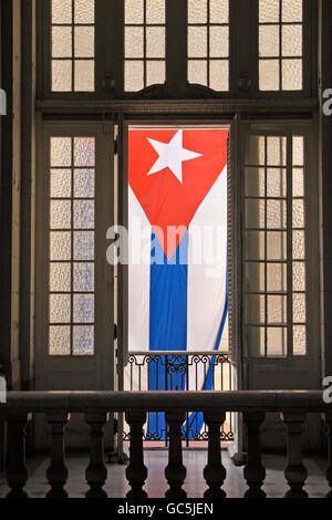 Kubanische Flagge angezeigt im Museo De La Revolucion (Museum der Revolution), Havanna, Kuba Stockfoto