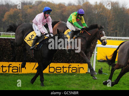 -Im Nordwesten Racing Masters Betfair Chase - Rennen Haydock Park Rennbahn Stockfoto