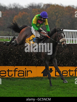 Kauto Star von Ruby Walsh auf seinem Weg zum Sieg in der Betfair Steeple Chase während der Northwest Racing Masters Betfair Chase auf Haydock Park Racecourse, Merseyside geritten. Stockfoto