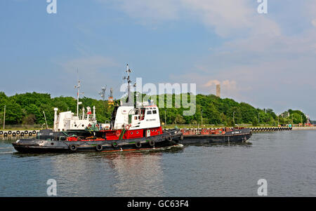 Öl Barge im Hafen von Danzig Polen Stockfoto