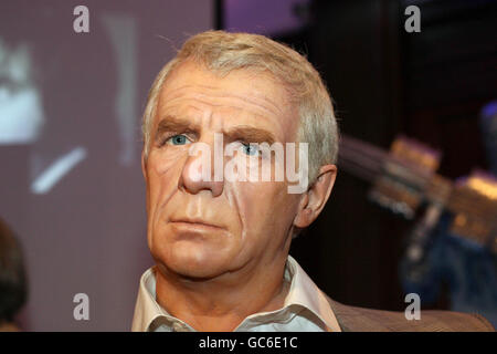 Fernsehpundit Eamon Dunphy enthüllt heute im National Wax Museum Plus in Dublin ein neues Wachsfigurenkabinett von sich selbst. Stockfoto