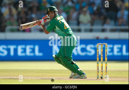 Südafrikas Jean-Paul Duminy Fledermäuse während der dritten One-Day International in Newlands Cricket Ground, Kapstadt, Südafrika. Stockfoto