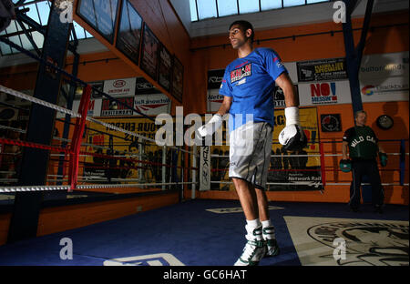 Amir Khan während des Media Workout im Gloves Community Center, Bolton. Stockfoto