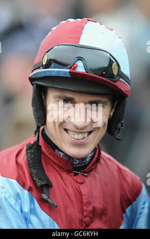 National Hunt Jockey Paddy Brennan nach dem Gewinn der Pertemps Handicap-Hürde an Bord von Ballyfitz während des Tingle Creek Day auf der Sandown Racecourse, Esher. Stockfoto