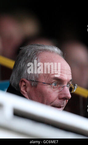 Sven Goran Eriksson, Fußballdirektor von Notts County, stand während des Coca-Cola League Two-Spiels in der Edgar Street, Hereford, auf der Tribüne. Stockfoto