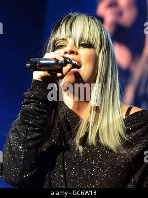 Lily Allen tritt an der O2 Academy in Brixton, London auf. Stockfoto