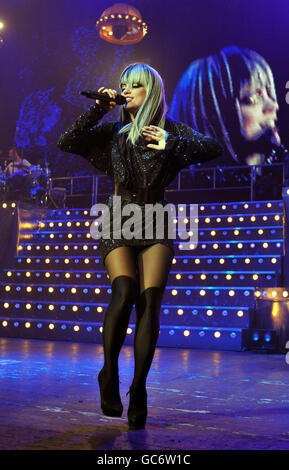 Lily Allen bei der 02 Academy - London. Lily Allen tritt an der O2 Academy in Brixton, London, auf. Stockfoto