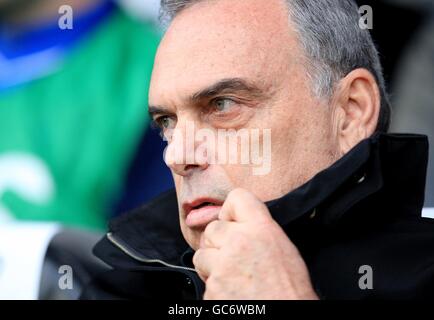 Fußball - Barclays Premier League - Portsmouth gegen Manchester United - Fratton Park. Avram Grant, Manager von Portsmouth, an der Touchline. Stockfoto